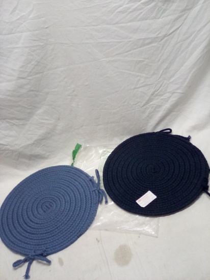 Pair of Blue 15"D Rhody Rug Knit Style Place Mats