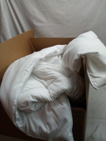 Queen Size White Comforter