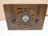 Antique Majestic International Wood Case Table Radio