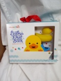 Baby's First Bath Set by Munchkin