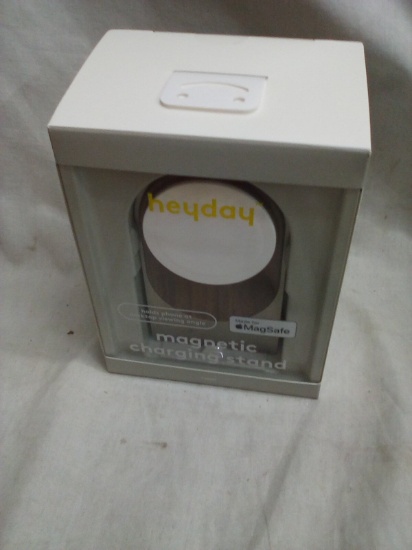 HeyDay Magnetic Charging Stand