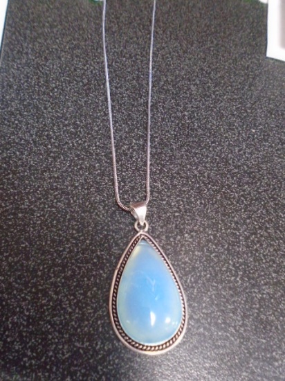 Ladies German Silver and Blue Onyx Pendant w/Necklace