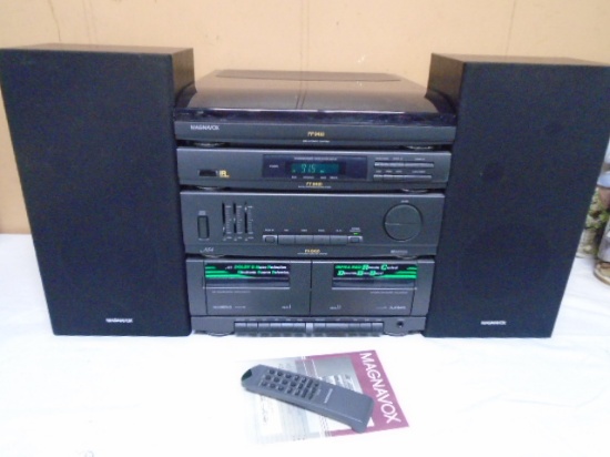 Magnavox Stereo w/ Turntable & Remote