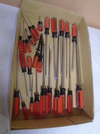 Large Set of Like New Screw Drivers