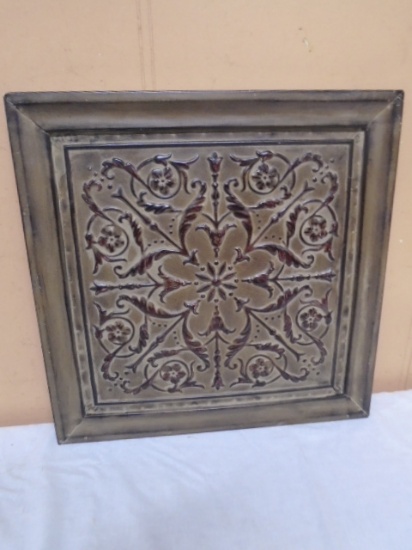 Metal Wall Décor Piece