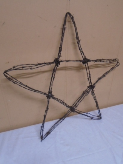 Barb wire Star Décor Piece