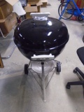 Brand New Weber Charcoal Kettle Grill on Wheels