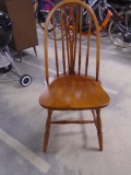 Beautiful Antique Windsor Style Chair