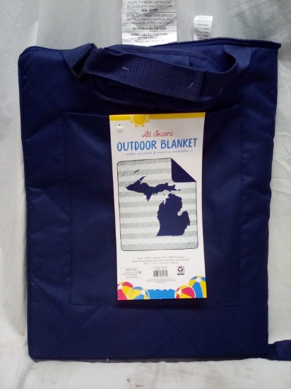 60"x72" All Seasons Outdoor Blanket w/ Carry Bag