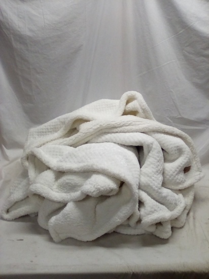 KoolaBurra White Sherpa Style Blanket