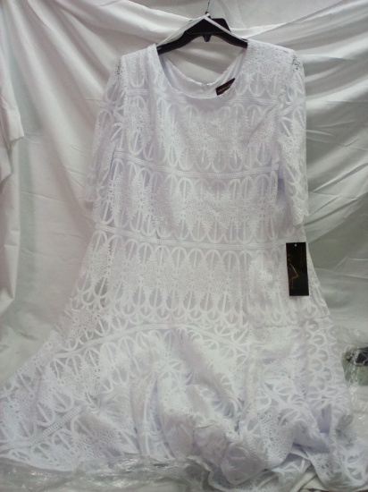 Giovanna Signature White Dress size 22