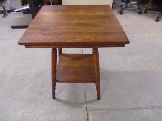 Beautiful Antique Solid Oak Spool Leg Side Table