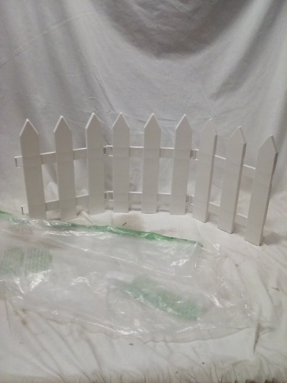3 Composite White Click Together 9.5"Wx11.5"T Fencing