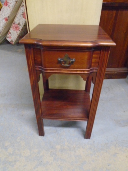 Beautiful Solid Mahogany Side Stand w/ Drawer