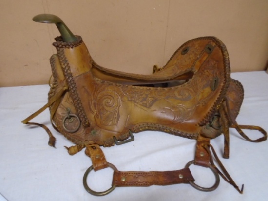 15in Hand Tooled Leather Saddle w/ Brass Horn