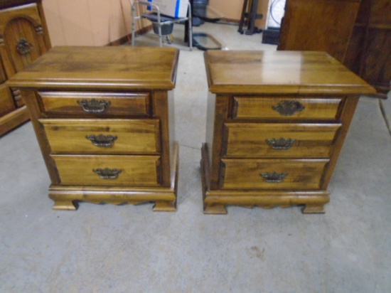 2 Matching Beautiful Solid Wood 3 Drawer Night Stands