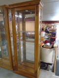 Beautiful Pulaski Solid Oak Glass Front and Sides Lighted Curio Cabinet