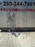 Set of 2 Metal Trellises