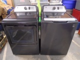 GE Deep Fill HE Heavy Duty Washer w/ Matching Gas Dryer