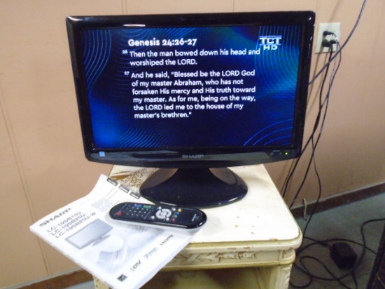 Sharp 19in Flat Panel TV w/ Remote & Manual