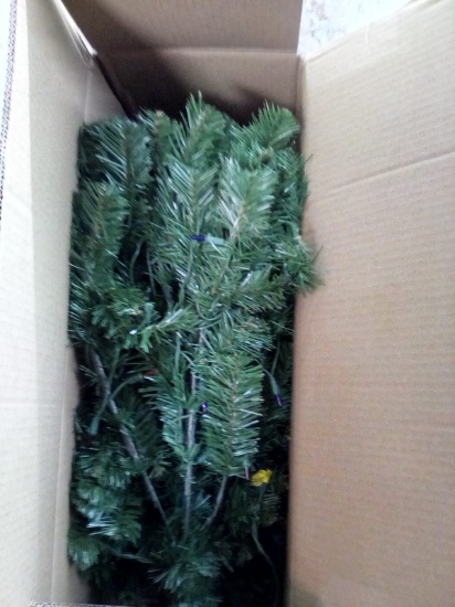 Kohls Kincaid 4ft Spruce Tree with lights