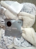 Wayland Square Deluxe Sherpa Throw