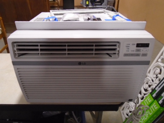 LG 10,000 BTU Air Conditioner w/ Remote & Manual