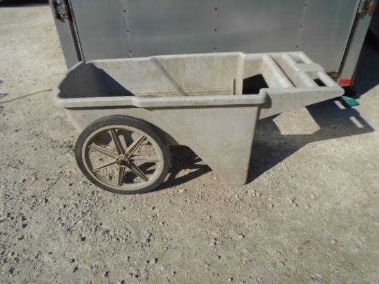 Rubbermaid Rolling Garden Cart