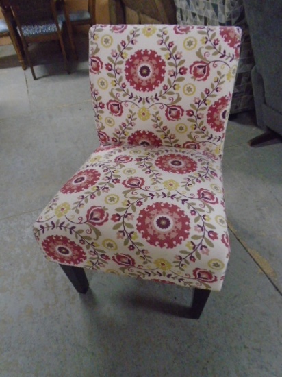 Beautiful Like New Floral Accent Upholstered Accent Chair
