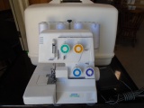 White Speedy Lock Surger