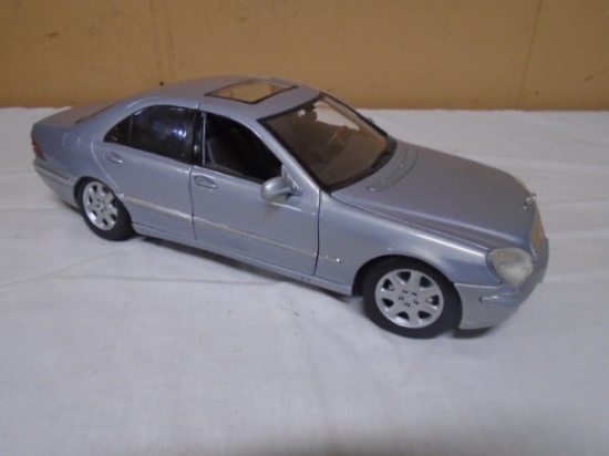 1:18 Scale Die Cast Mercedes-Benz S-Class
