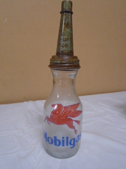 Mobilgas Glass Quart Oil Bottle w/ Spout