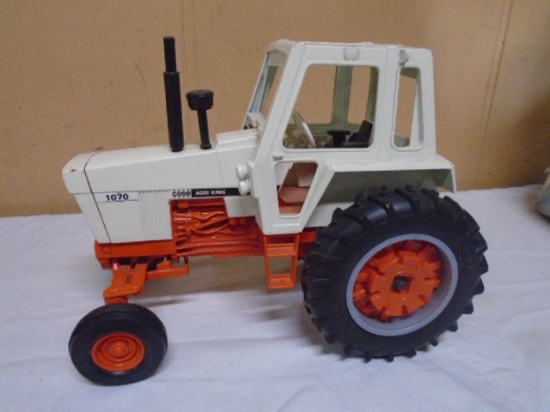 Ertl Case Agri King 1070 Die Cast Tractor