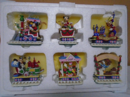 6pc Danbury Miny Disney Minnie's Holiday Express Train