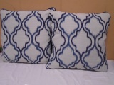 Like New Matching Pair of Accent Pillows