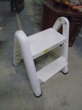 Rubbermaid 2 Step Folding Step Stool