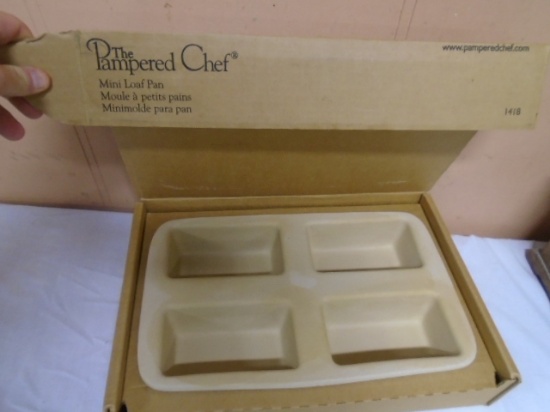 The Pampered Chef Mini Loaf Pan