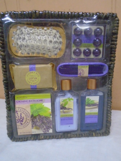 Body Nature Lavender & Basil Bath Set