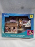 Disney Minnie Mouse Cabin Miniature Statuaries Kit- Tag Says $10
