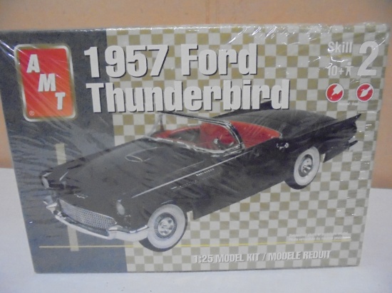 AMT 1:25 Scale 1957 Ford Thunderbird Model Kit