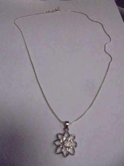 20" Sterling Silver Necklace  & Flower Pendant