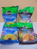 4 Brand New 8 Dry Quart Bags of Miracle Grow Potting Mix
