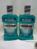 Qty 2 Listerine Ultraclean cool mint mouth wash 1 liter