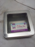 6in metal cookie tin