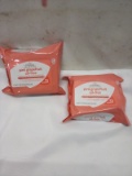 Studio Selection Pink Grapefruit Oil-Free Cleansing Facial Towelettes.  Qty 2