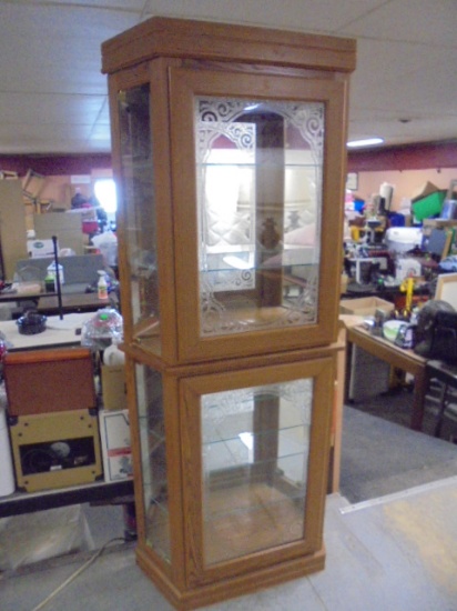 Beautiful Glass Front Lighted Curio Cabinet w/ 4 Glass Shelves
