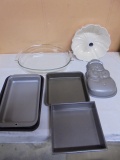 Large Group of Like New Bakeware