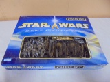 Star Wars Attack of The Clones Chess Set