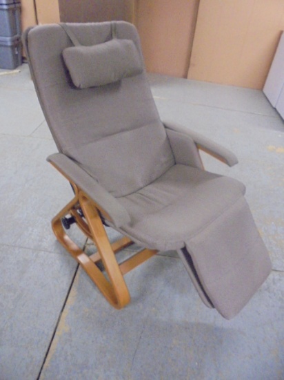 Like New Retro Style Zero Gravity Upholstered Chair