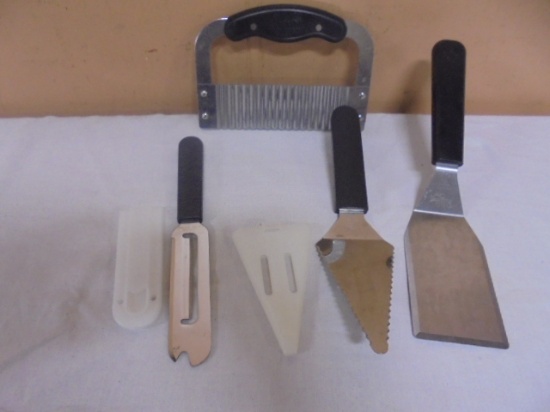 4pc Group of Pampered Chef Kitchen Utensils